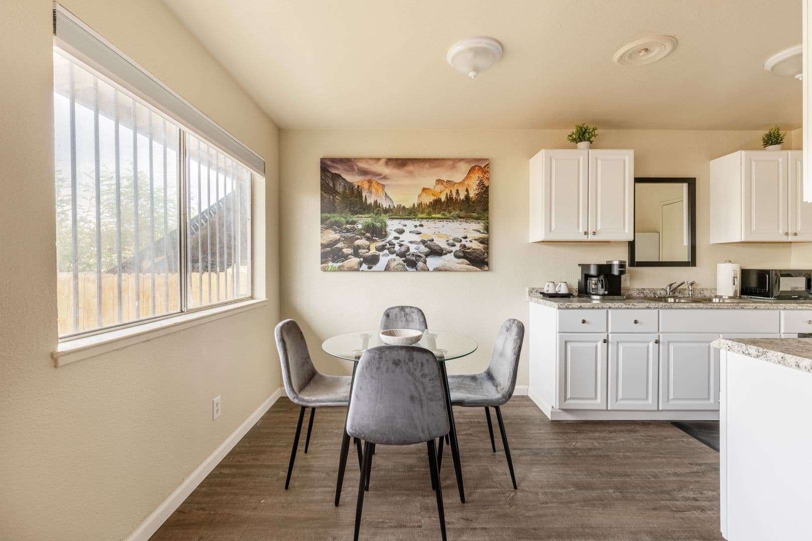 Fresno Apartment: 1329 E San Ramon Ave