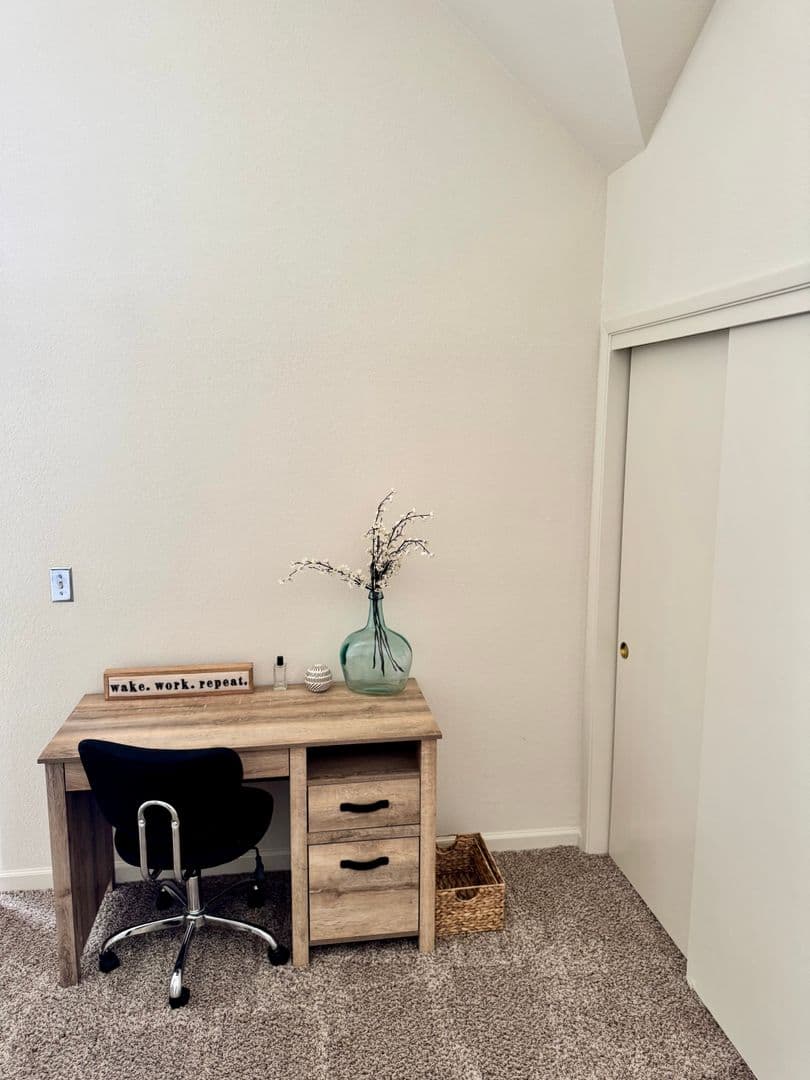 Fresno House: 2890 Huntington Blvd #150