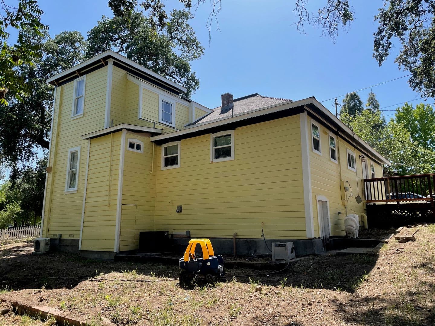 Paso Robles House: 1806 Pine St