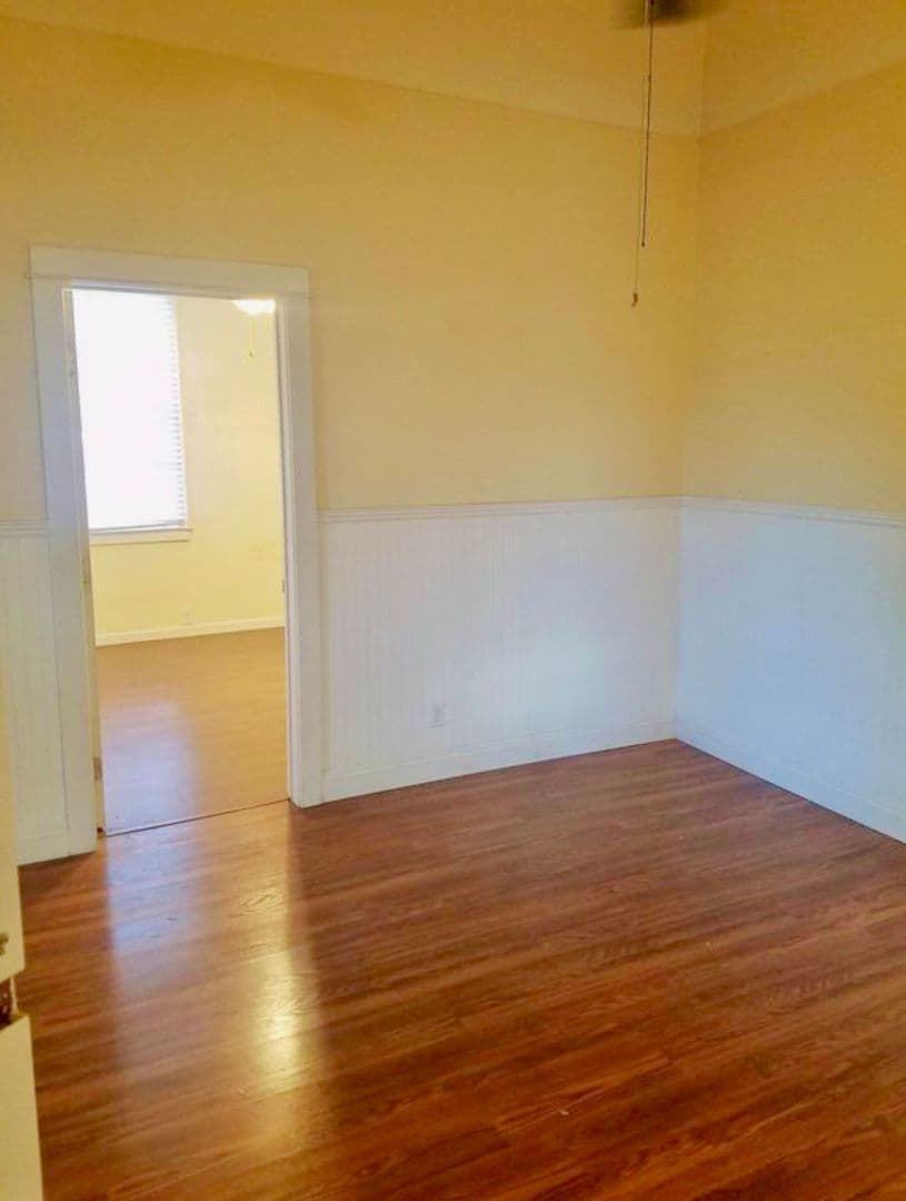 Paso Robles House: 1806 Pine St