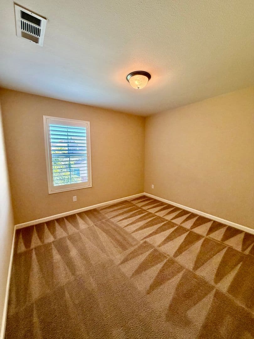 Hanford House: 2404 Chardonnay Place