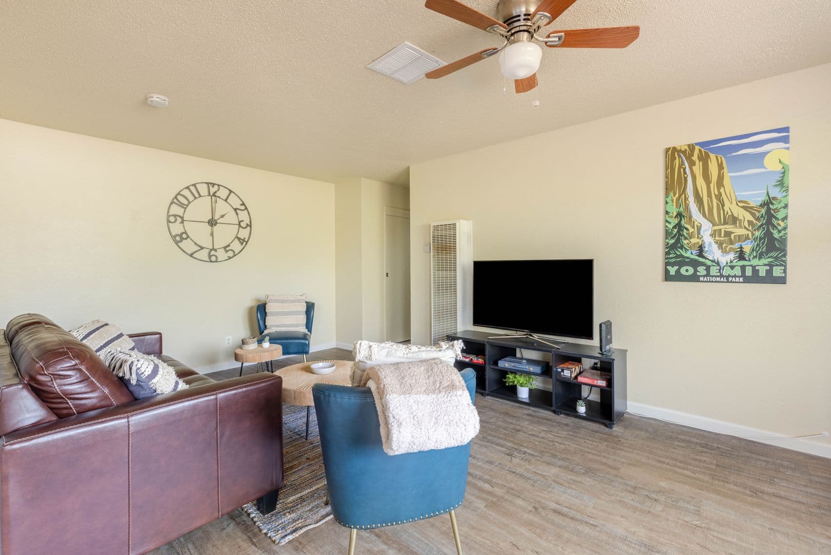 Fresno Apartment: 1329 E San Ramon Ave