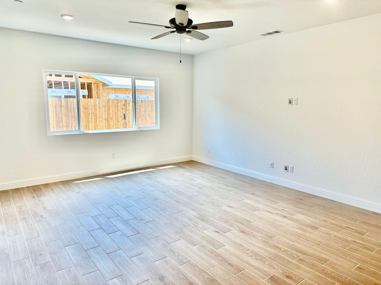 Fresno House: 7219 E Simpson Ave