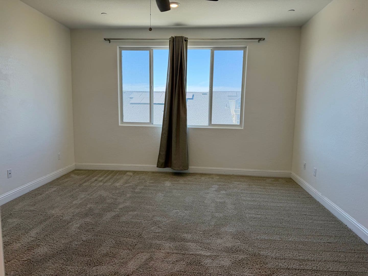 Fresno House: 5817 E Truman Ave