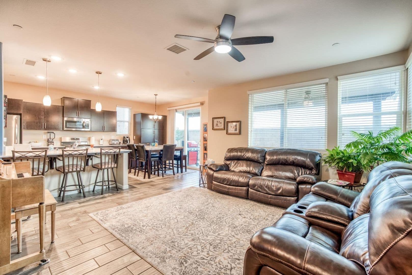 Clovis House: 3678 Parkstone Way