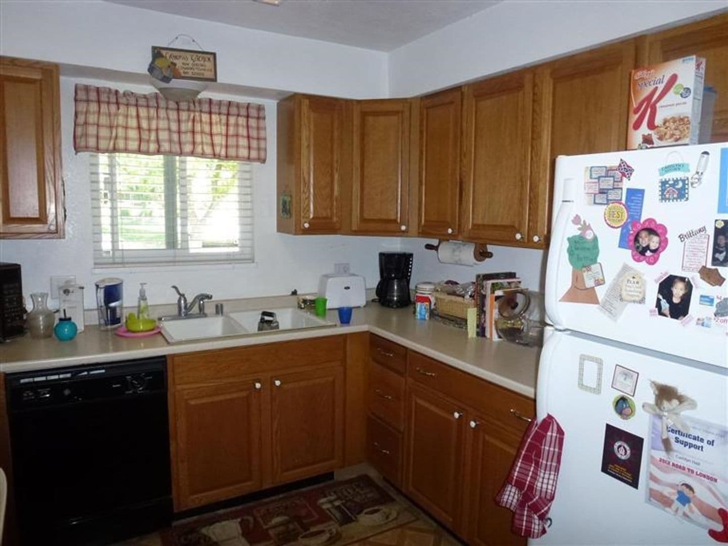 Fresno House: 4653 N Angus St