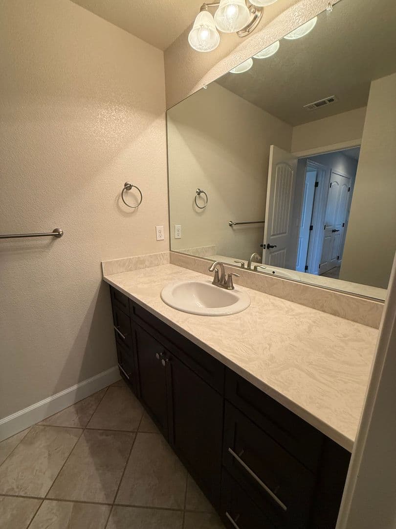 Atascadero House: 1154 Galeria Circle