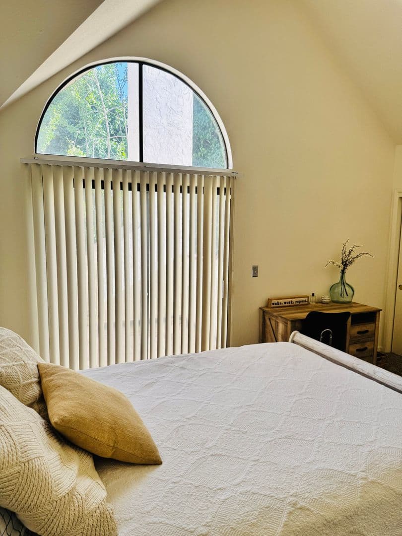 Fresno House: 2890 Huntington Blvd #150