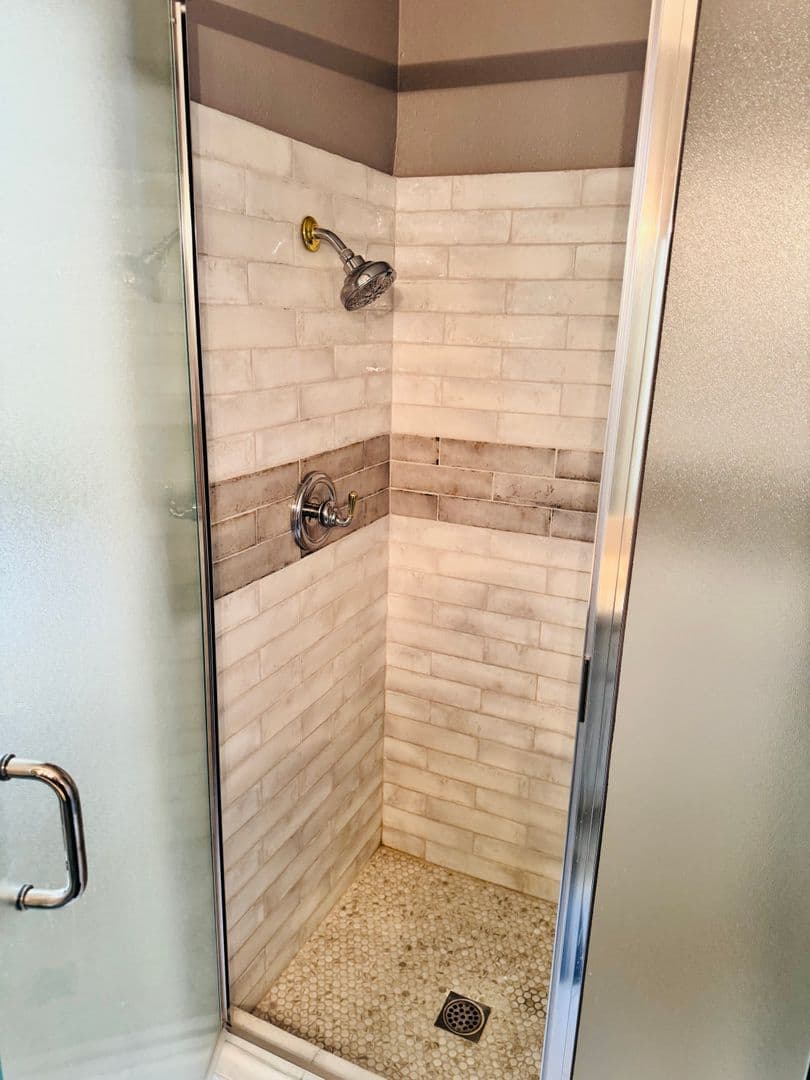 Fresno House: 2890 Huntington Blvd #150