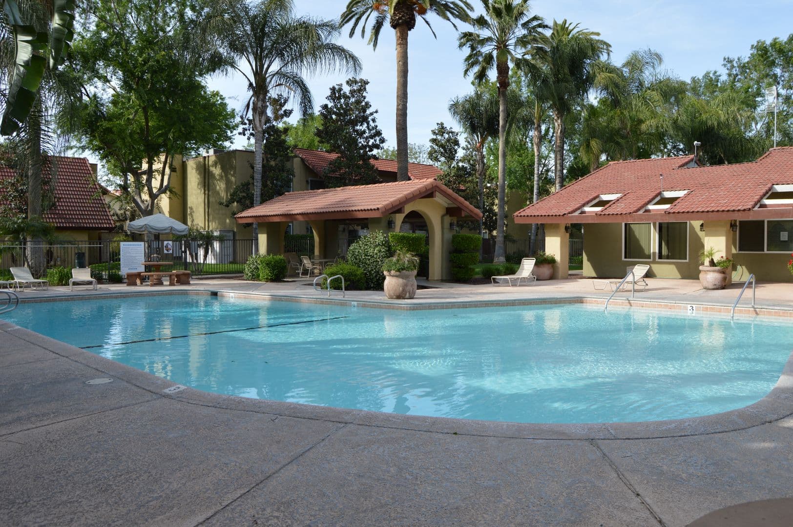 Fresno House: 2909 Huntington Blvd #112