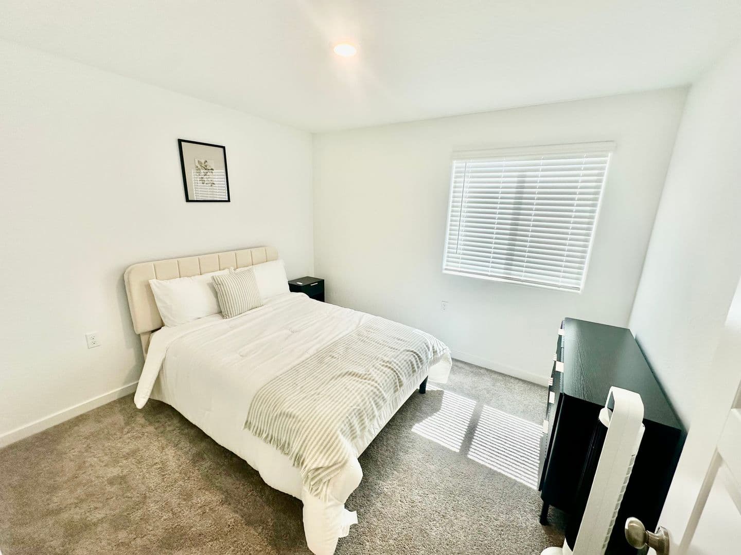 Madera House: 980 Rubcom Rd W