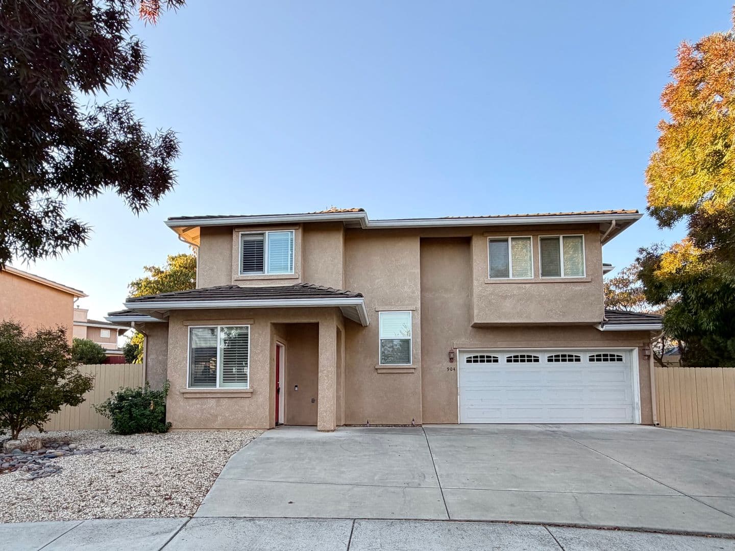 Paso Robles House: 904 Larable Ct