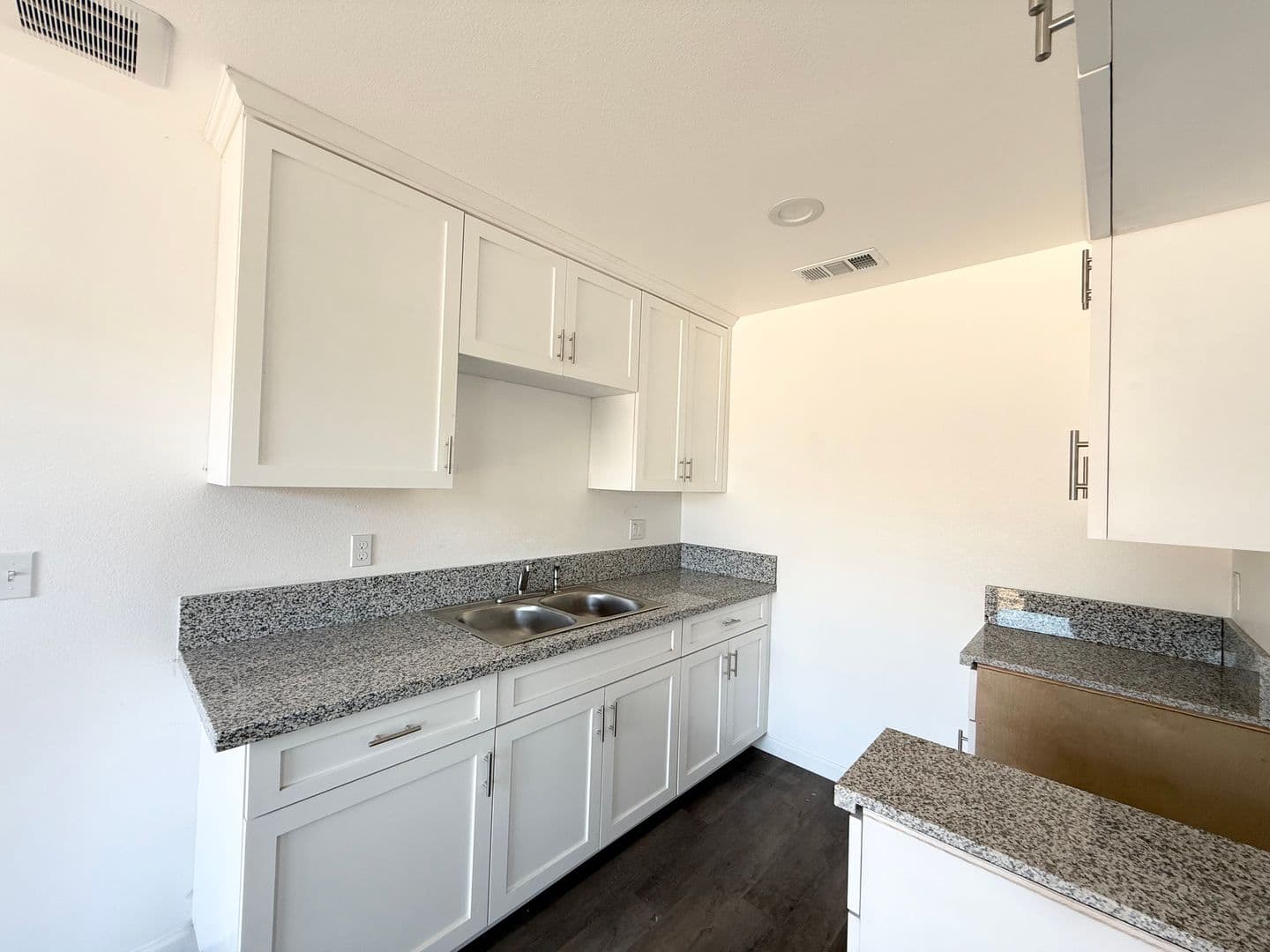 Fresno Apartment: 3328 N Marks Ave