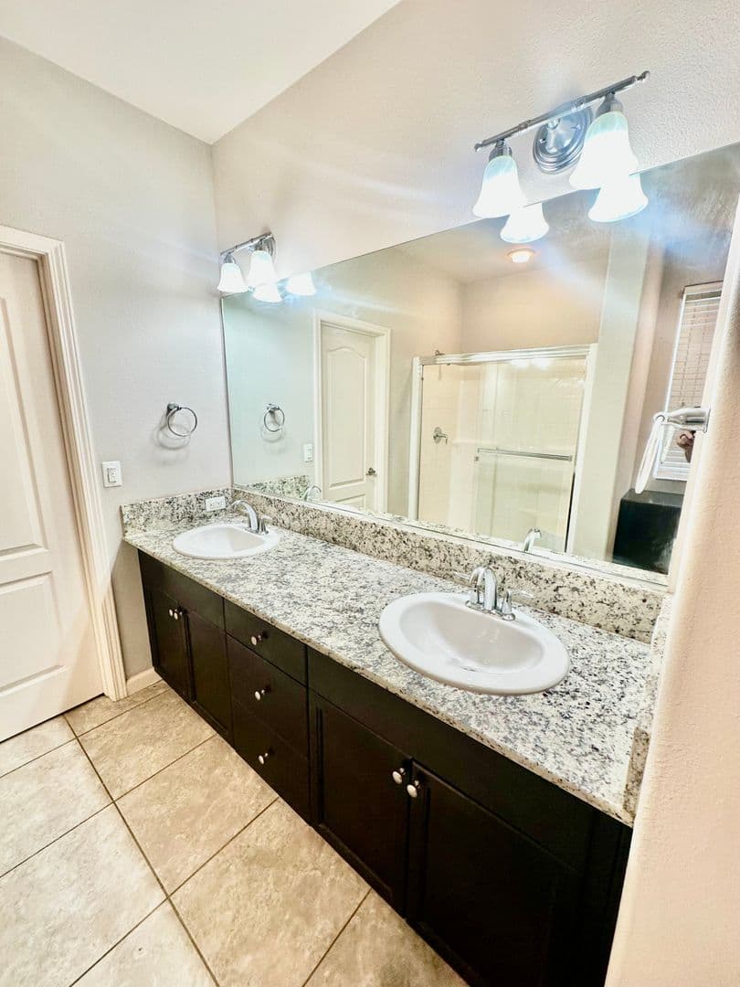 Clovis House: 3236 Monterosa Ln