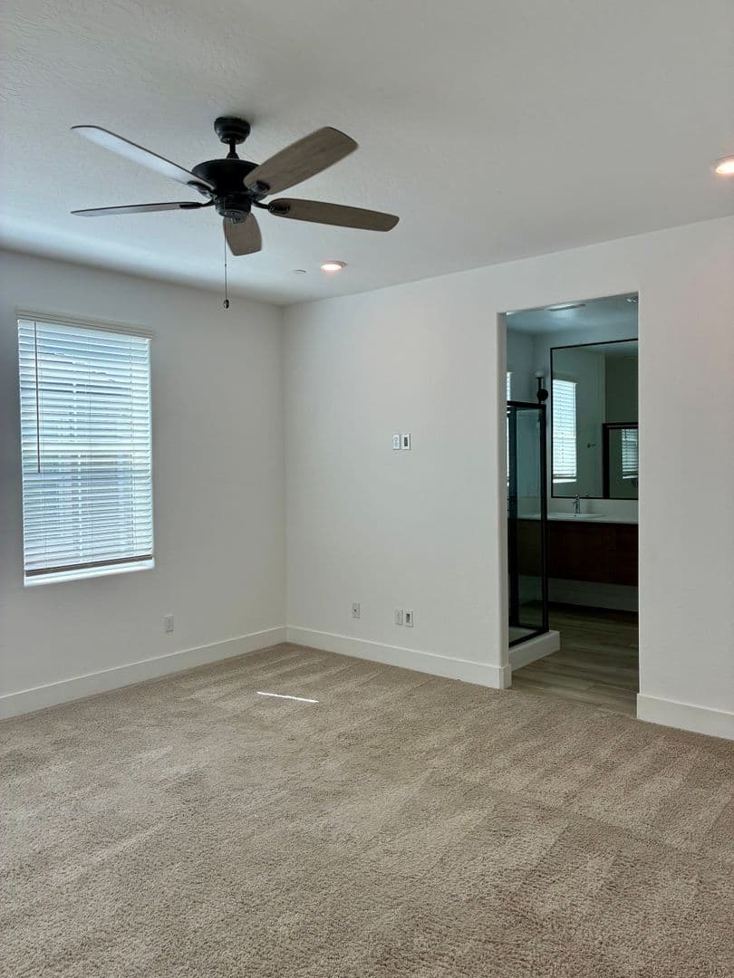 Fresno House: 2846 E Tamarind Dr