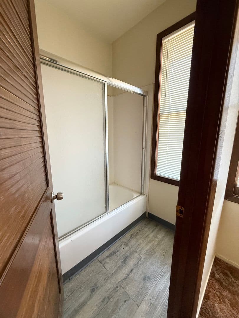 Fresno Apartment: 1561 N Van Ness Ave