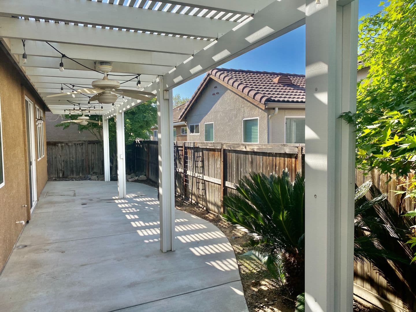 Clovis House: 817 Lemieux Ln