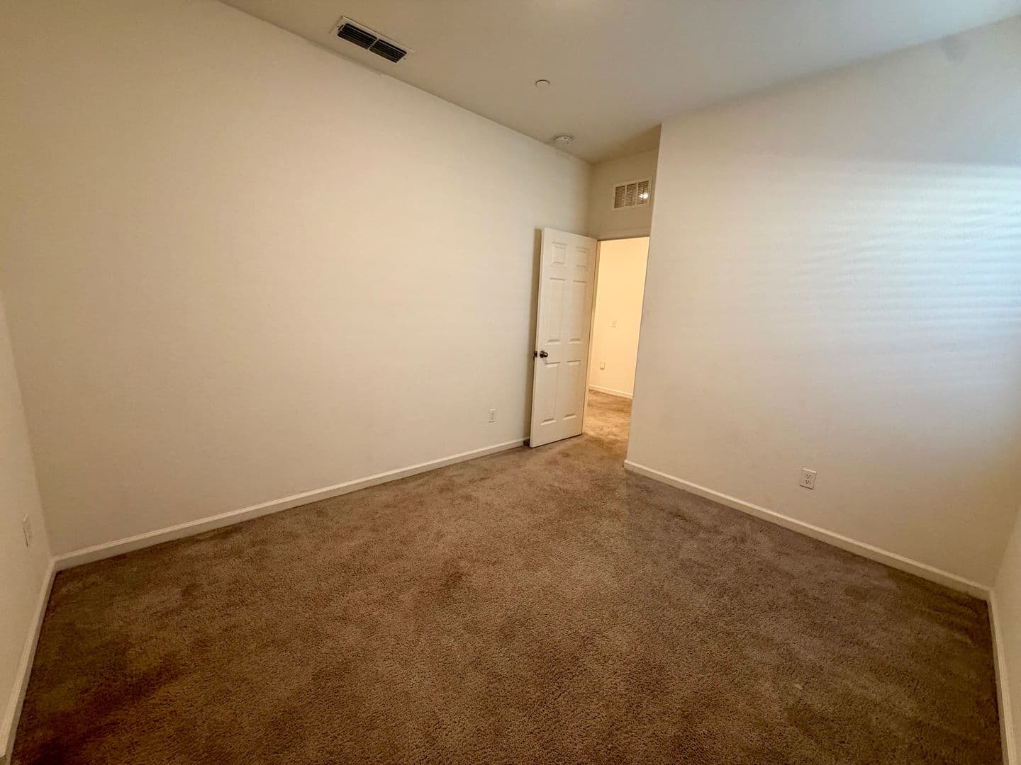 Fresno Apartment: 934 S Filbert Ave