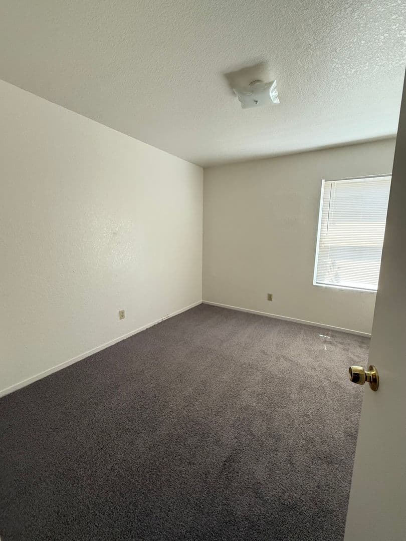 Fresno Apartment: 132-148 N San Pablo