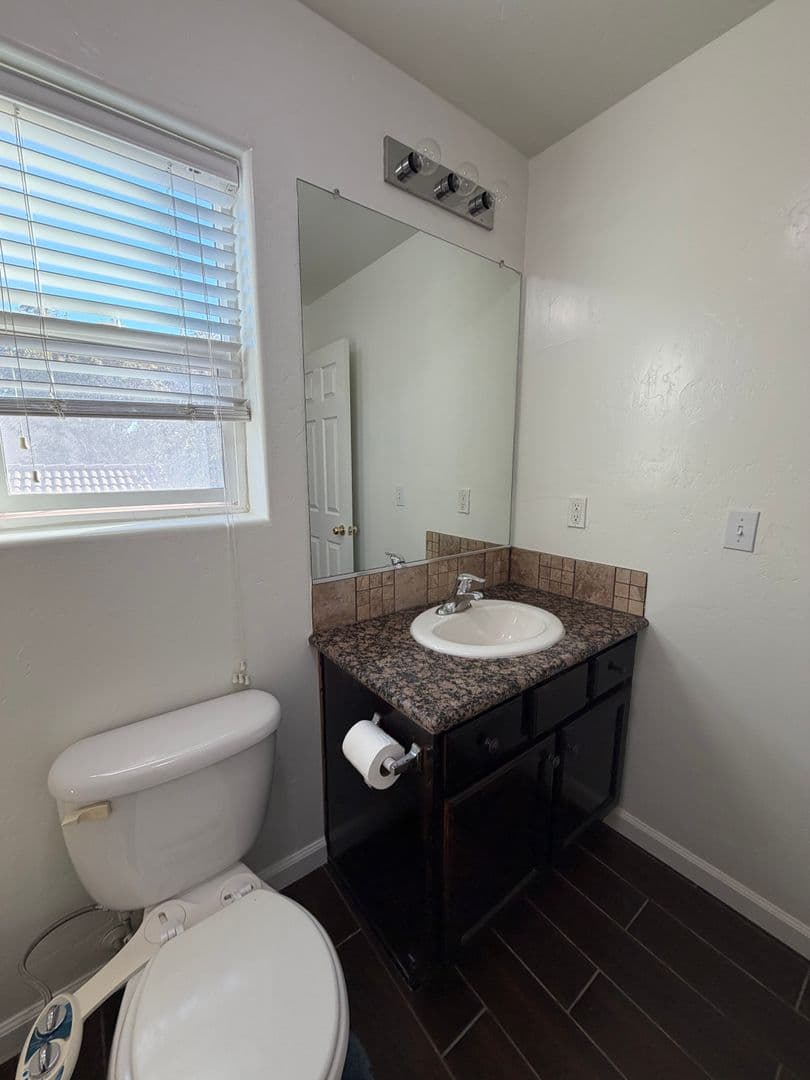 Fresno House: 6253 E. Hampton Way