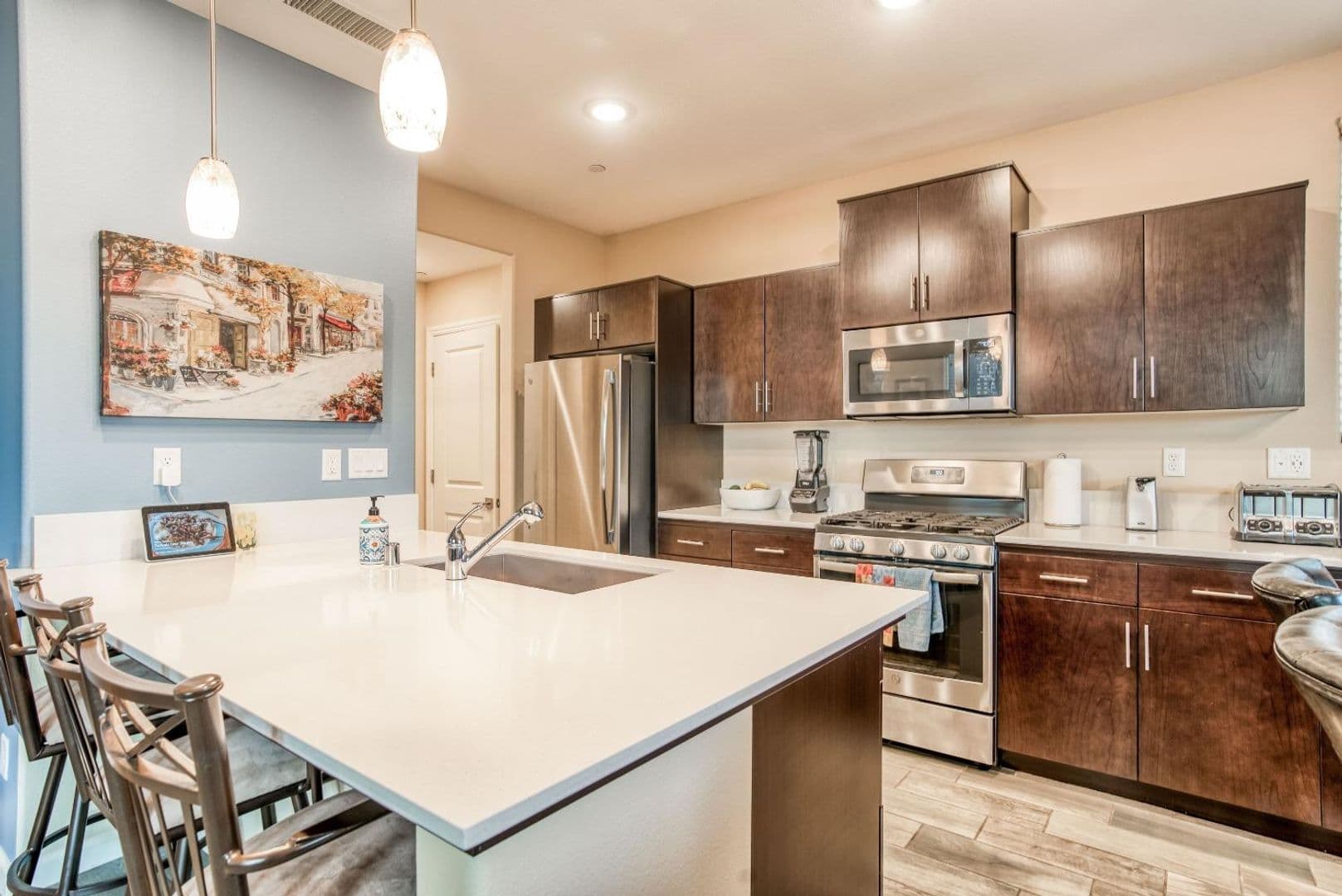 Clovis House: 3678 Parkstone Way