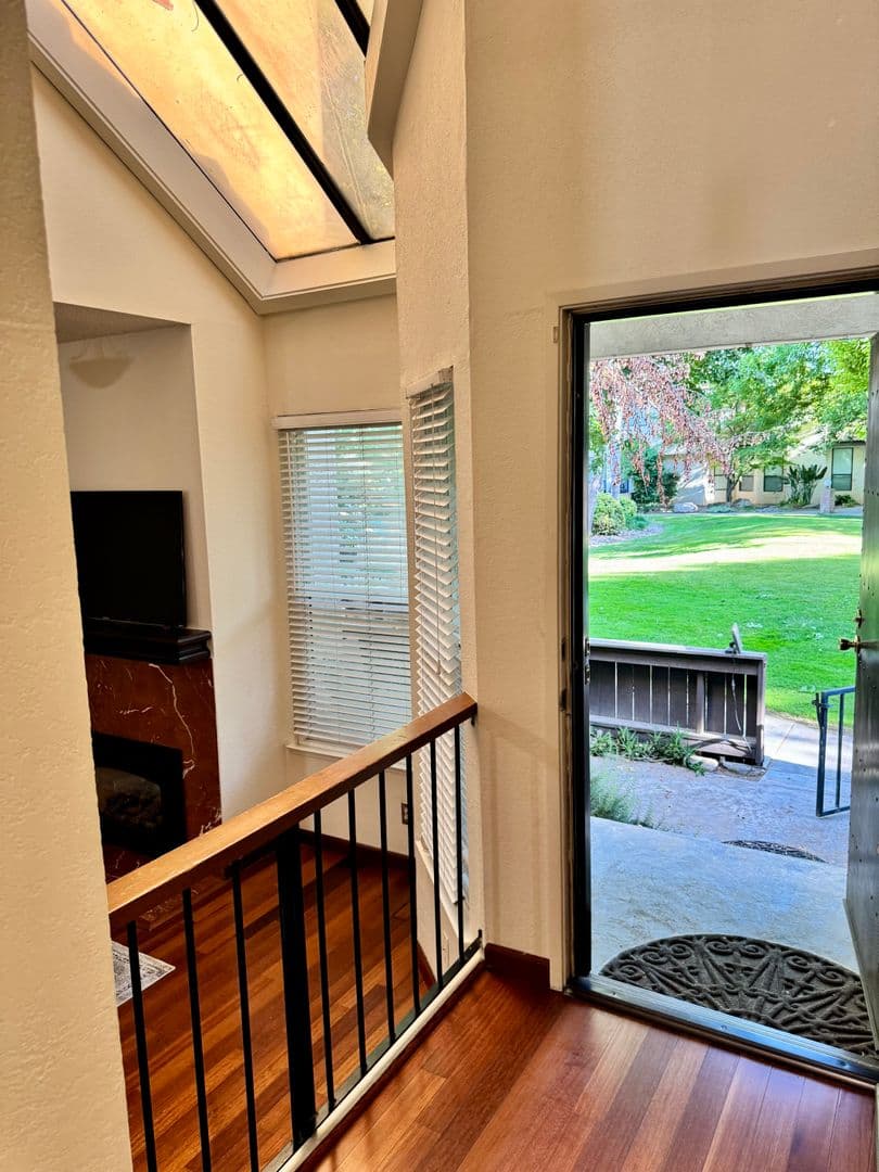Fresno House: 2890 Huntington Blvd #150