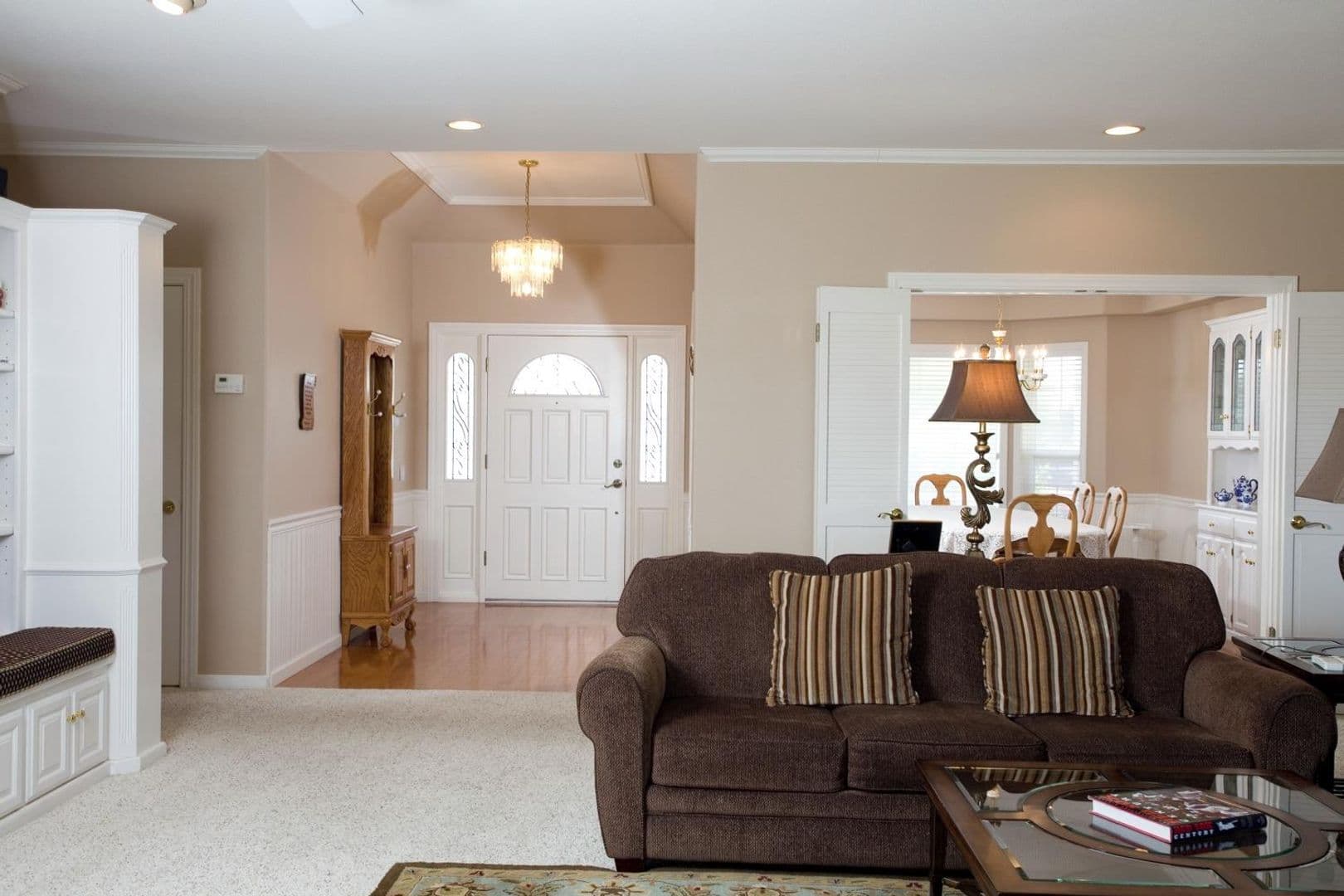 Fowler House: 205 N Jonna Ave
