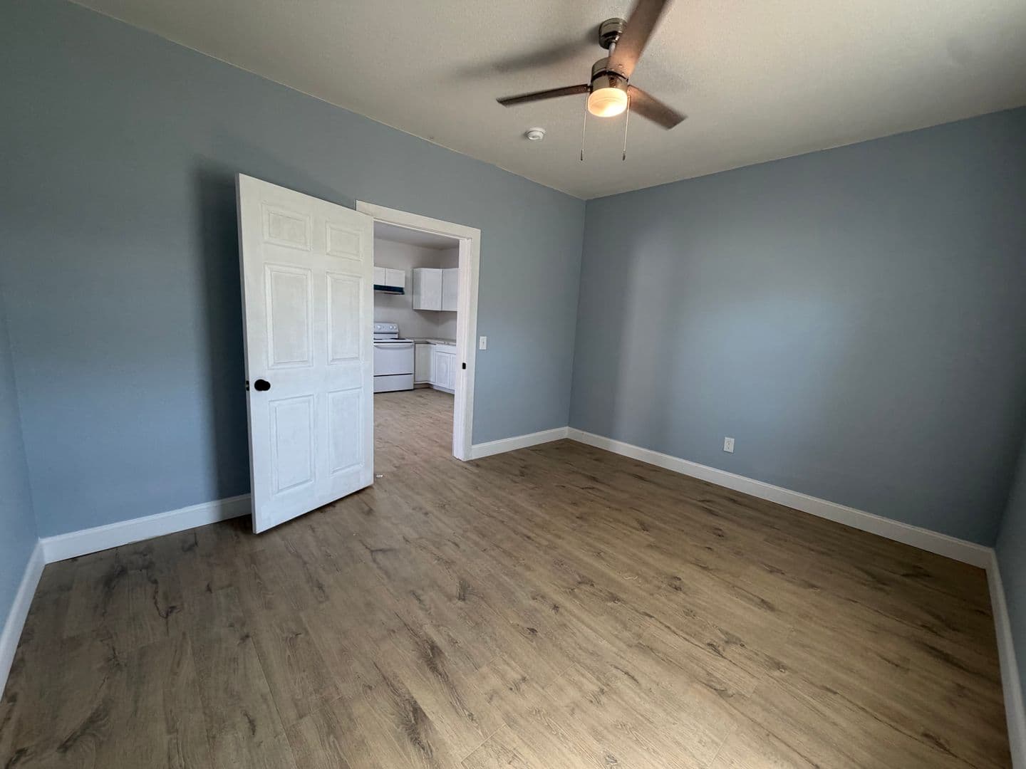 Tranquillity Apartment: 5992 Juanche Ave