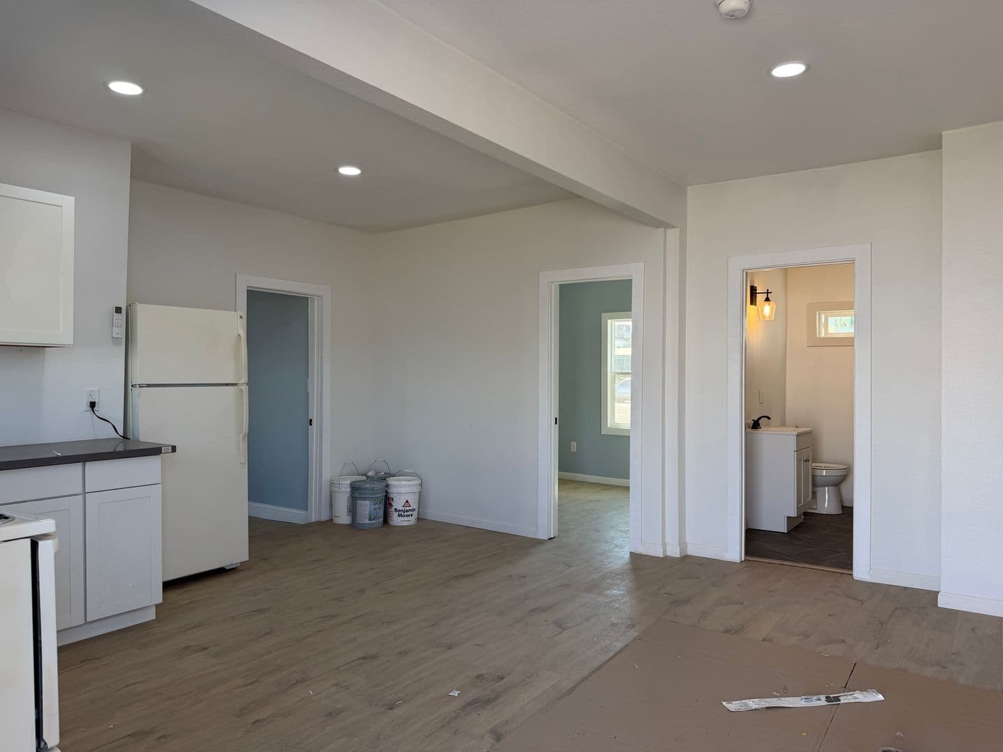 Tranquillity Apartment: 5992 Juanche Ave