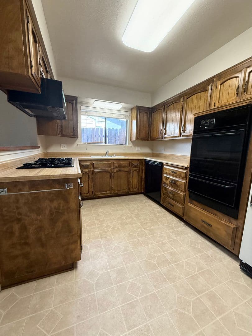 Paso Robles House: 4929 Sparrow Hawk Ln