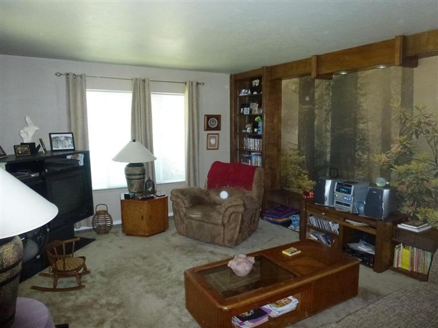 Fresno House: 4653 N Angus St
