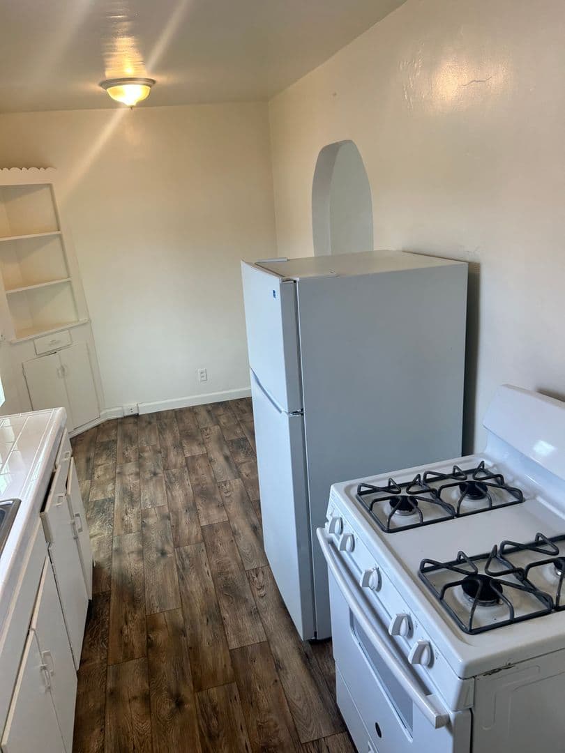 Fresno Apartment: 154-164 N U St