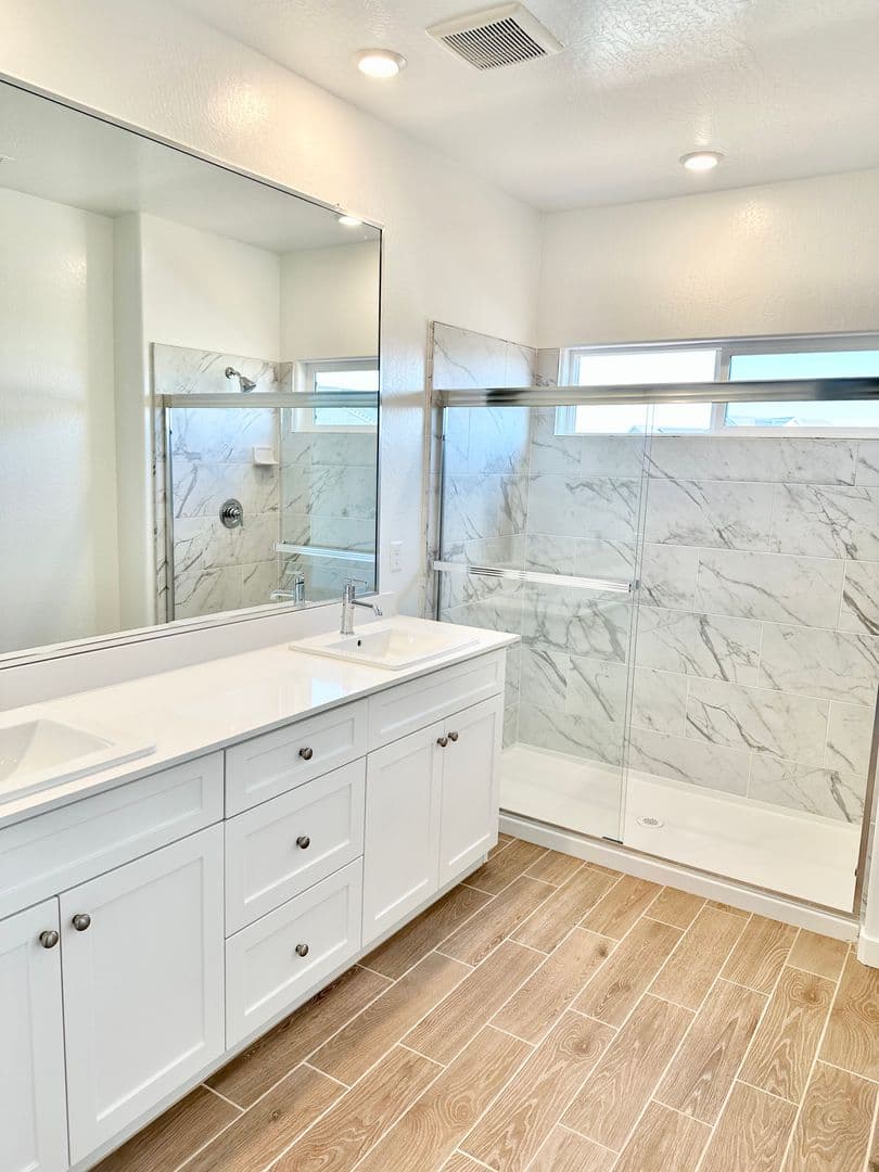 Madera House: 843 Ponderosa Way