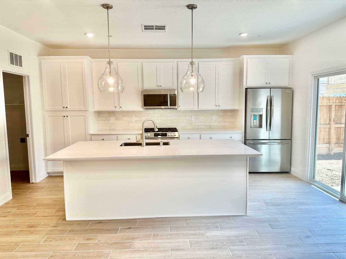 Fresno House: 7219 E Simpson Ave