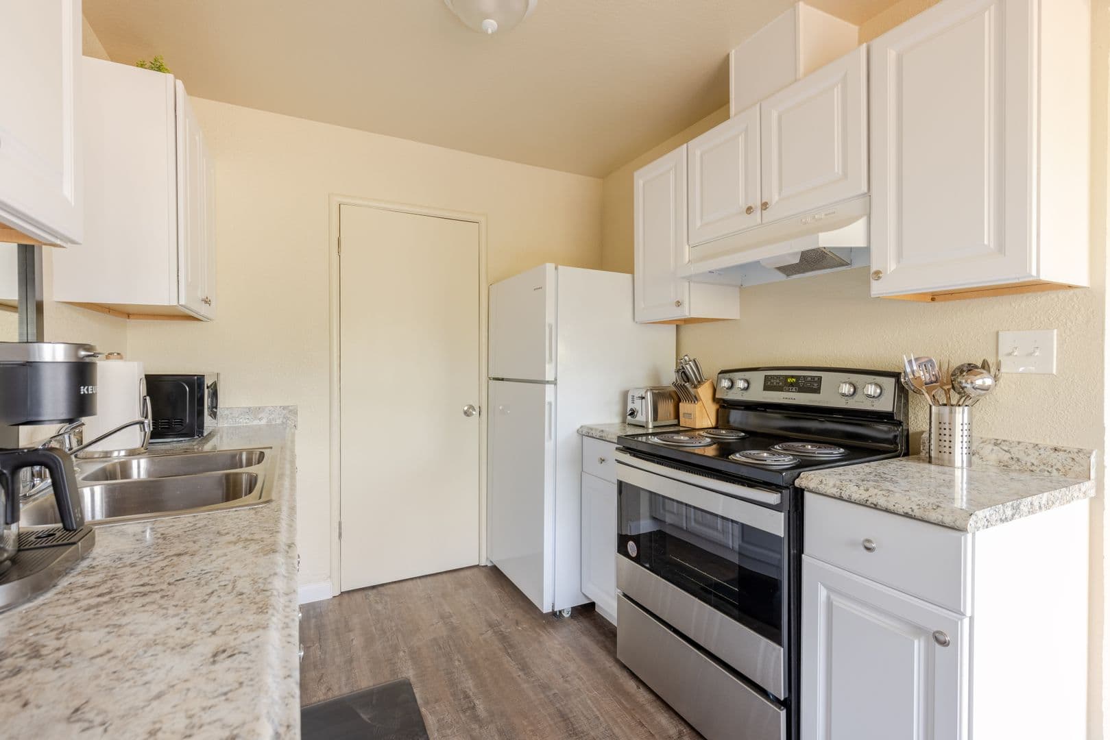 Fresno Apartment: 1329 E San Ramon Ave