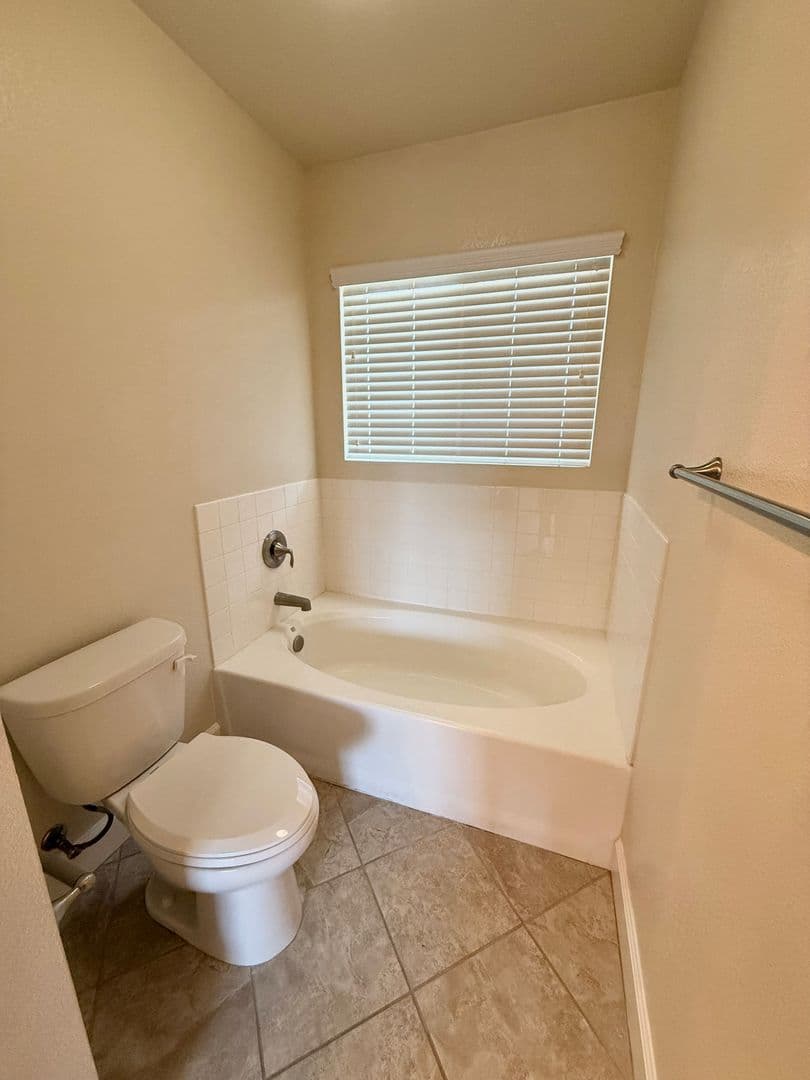 Atascadero House: 1154 Galeria Circle