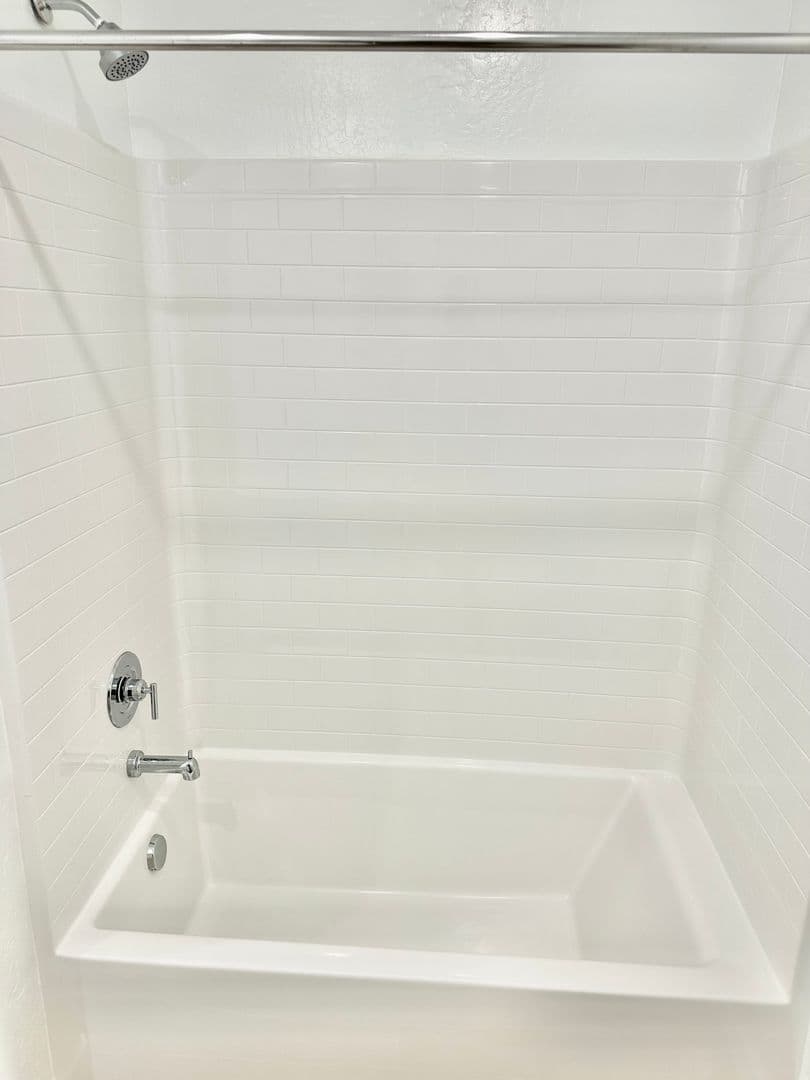 Madera House: 843 Ponderosa Way