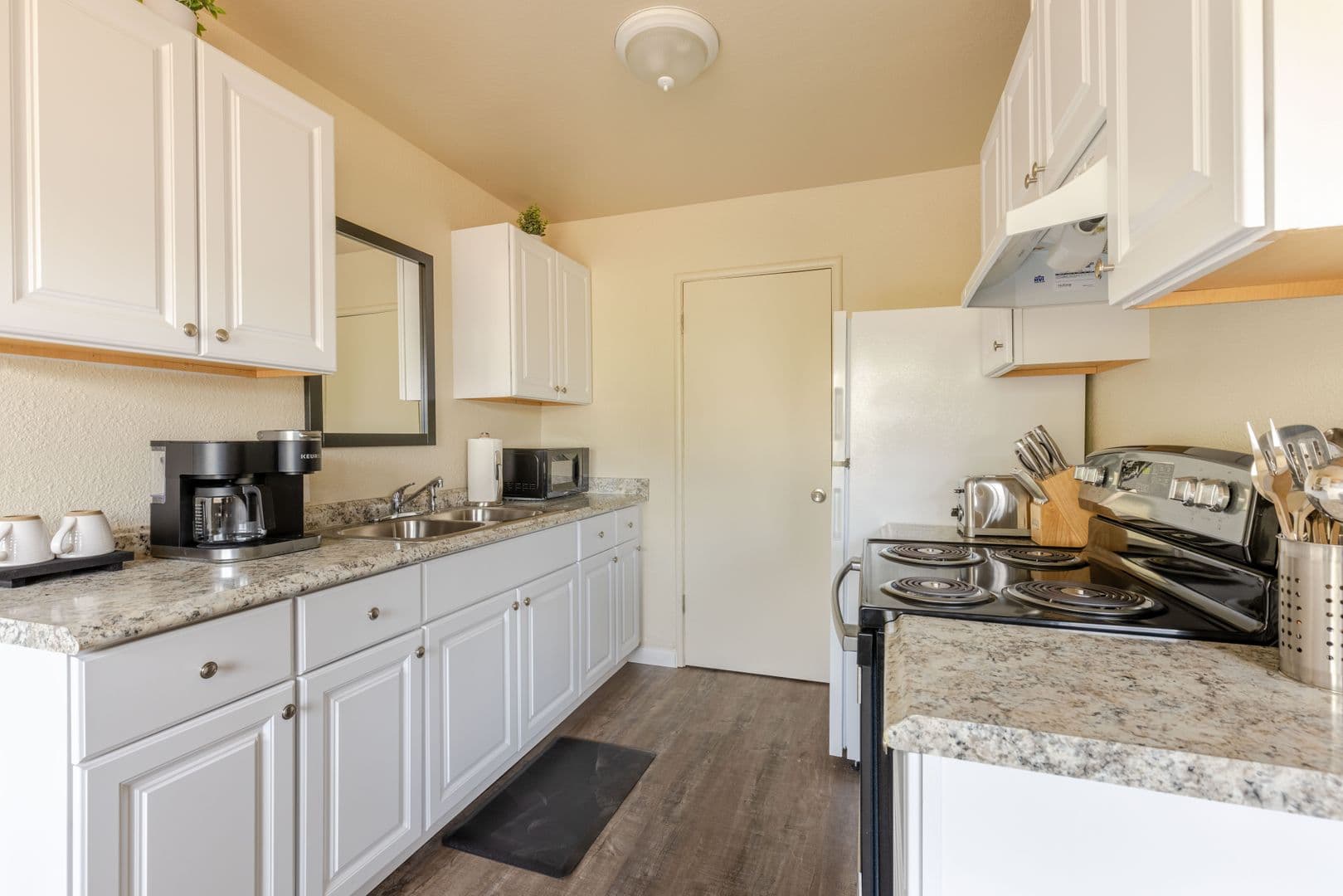 Fresno Apartment: 1329 E San Ramon Ave