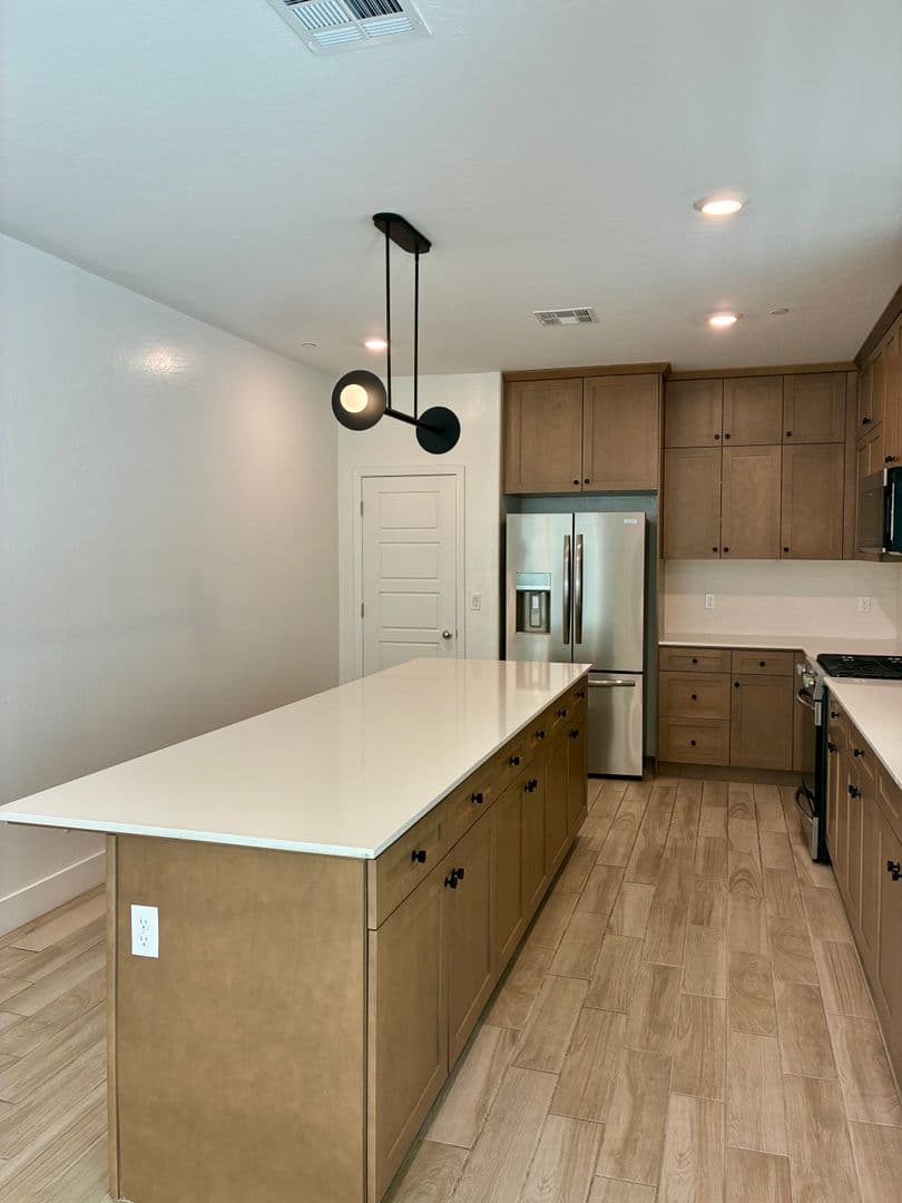 Fresno House: 2846 E Tamarind Dr