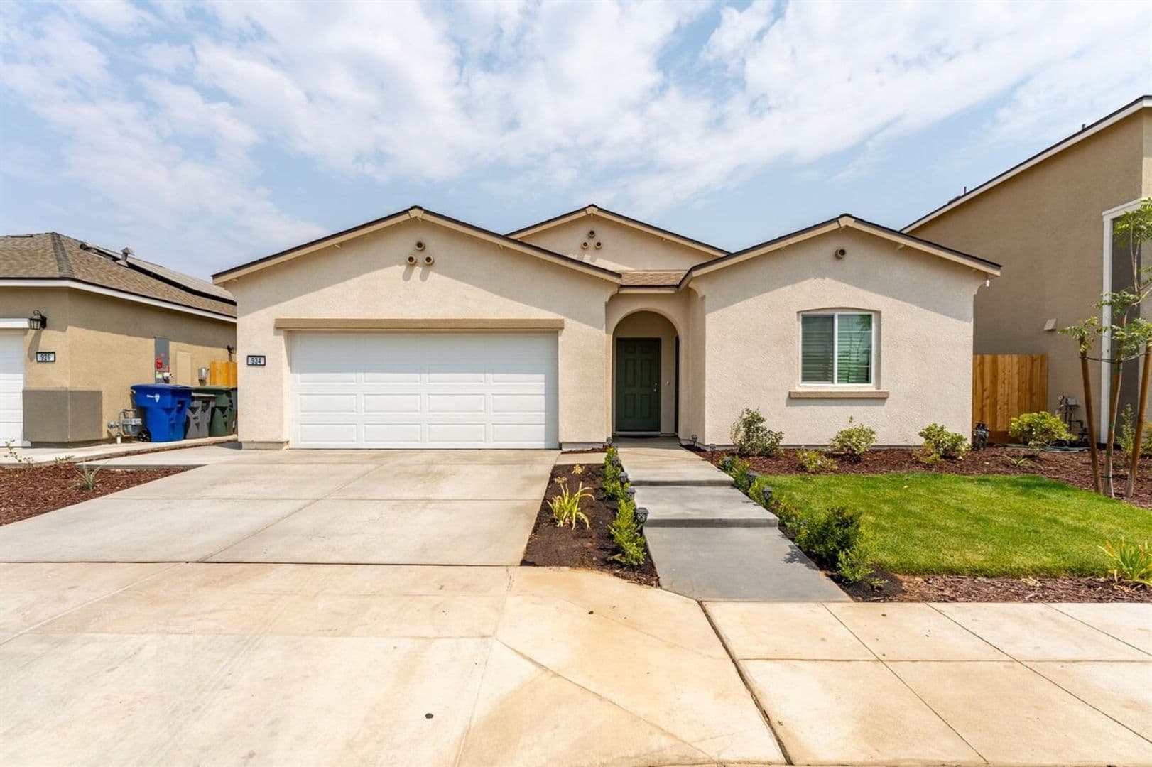 Fresno Apartment: 934 S Filbert Ave