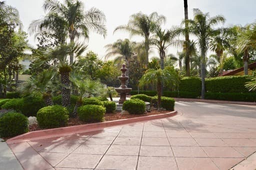 Fresno House: 2909 Huntington Blvd #112