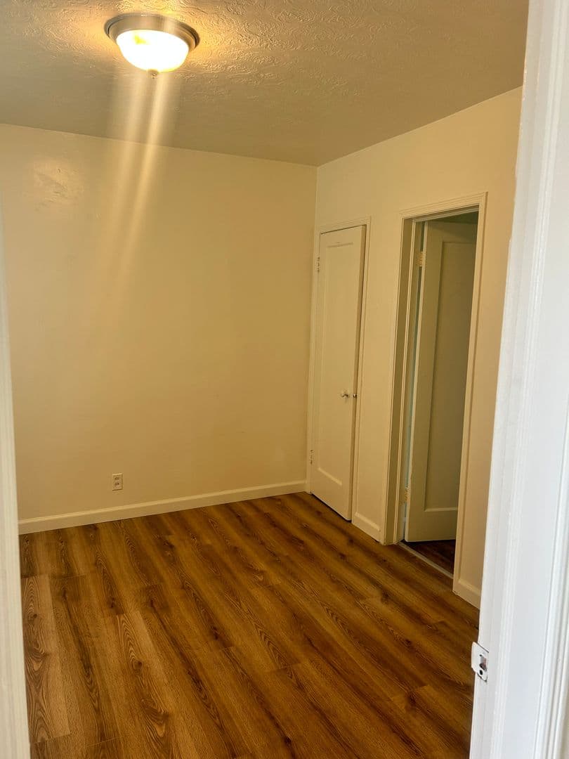 Fresno Apartment: 154-164 N U St