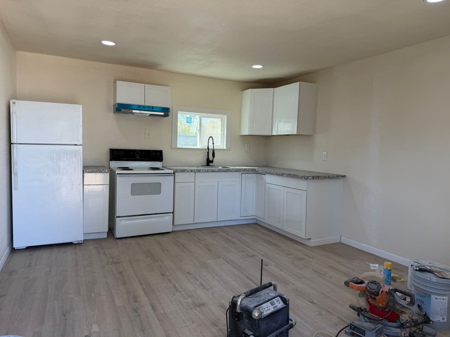 Tranquillity Apartment: 5992 Juanche Ave