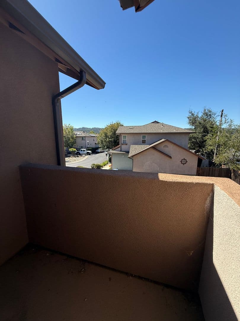 Atascadero House: 1154 Galeria Circle