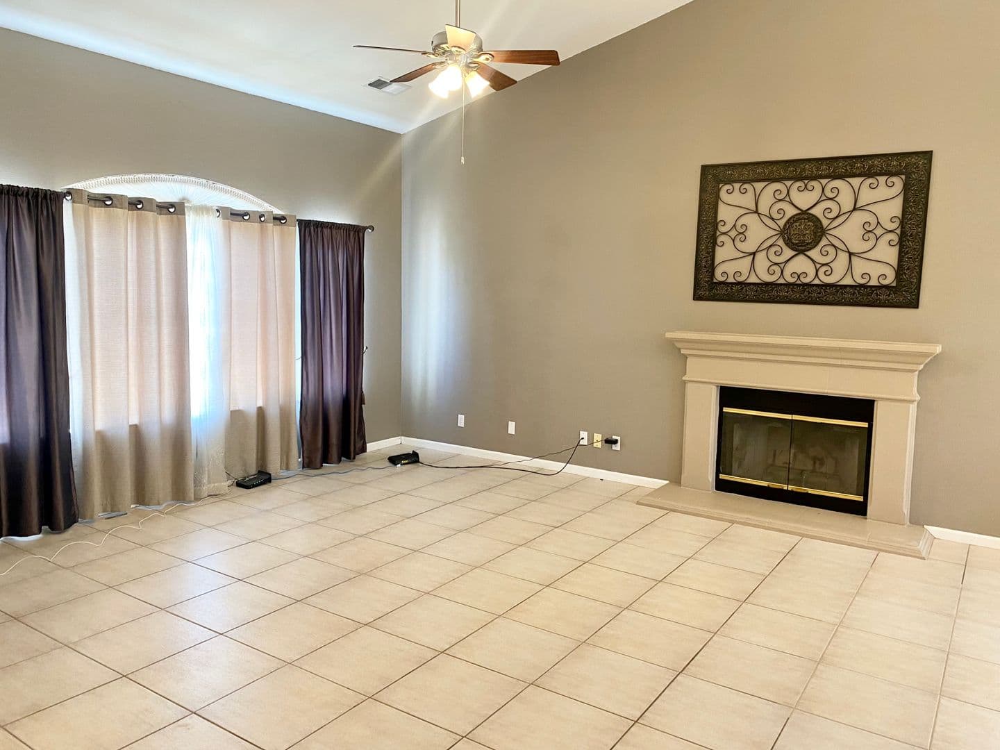 Fresno House: 2072 E Rush Ave