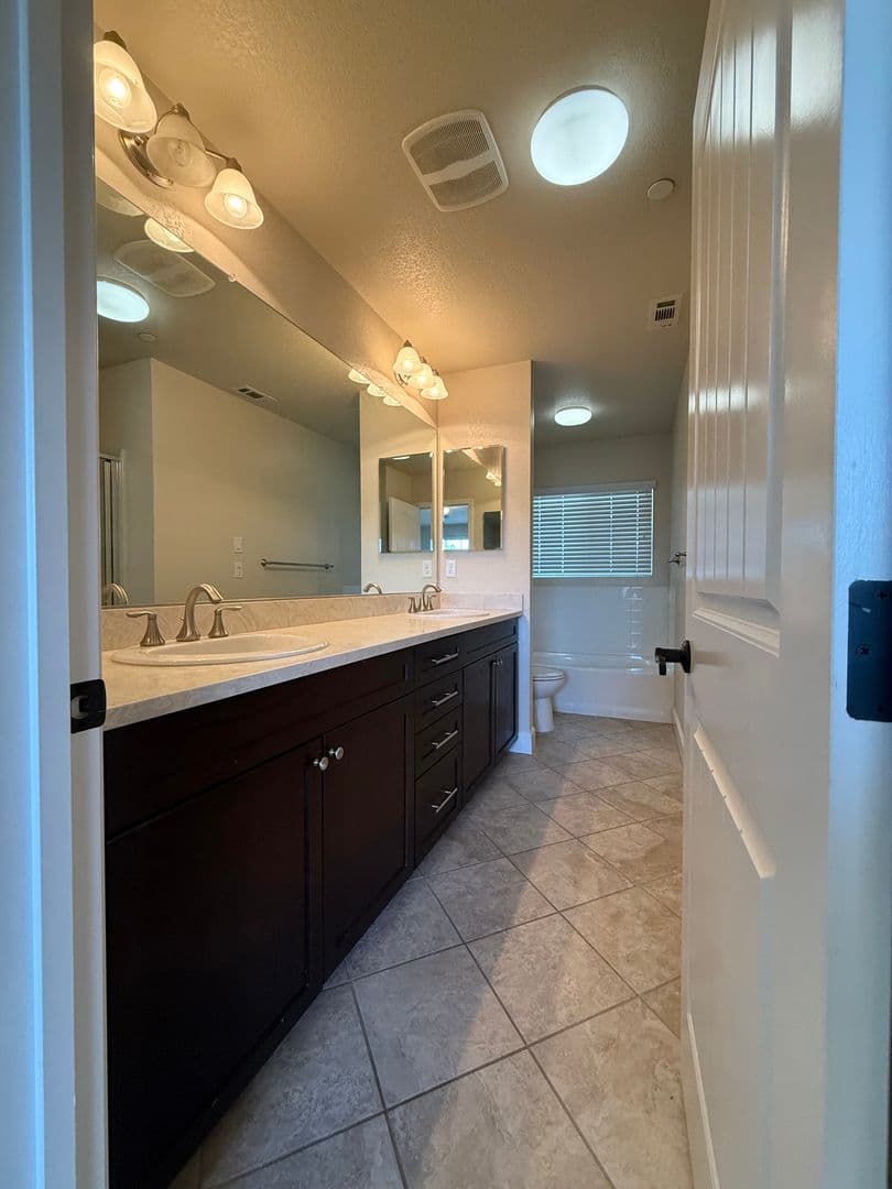 Atascadero House: 1154 Galeria Circle