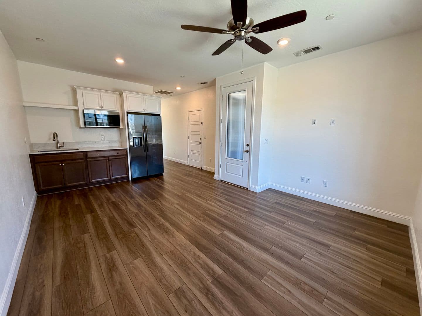 Fresno House: 5817 E Truman Ave