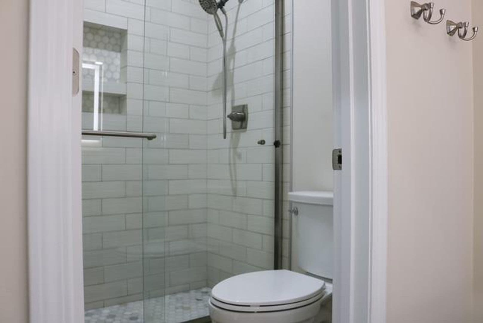 Lemoore House: 729 Castellina St