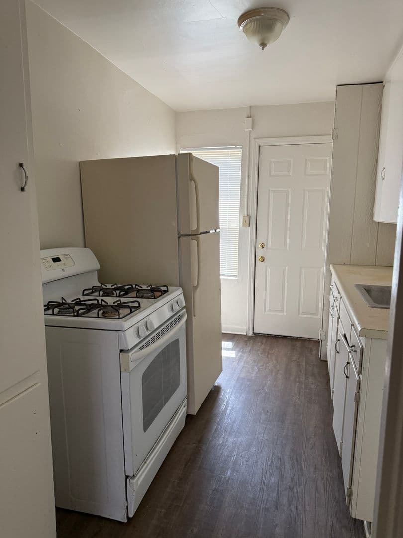 Fresno Apartment: 132-148 N San Pablo