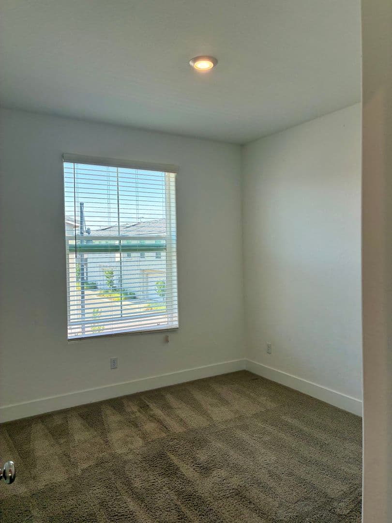 Fresno House: 2846 E Tamarind Dr